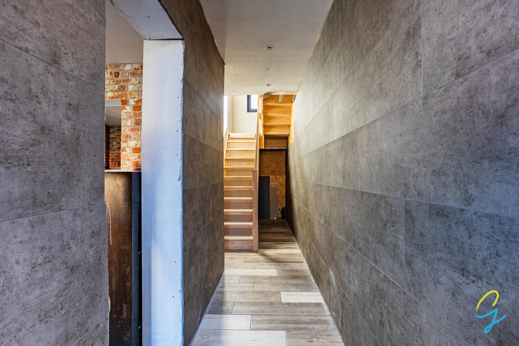 Te koop in Dendermonde: Charmante gesloten bebouwing met tuin op toplocatie nabij station. - foto 4