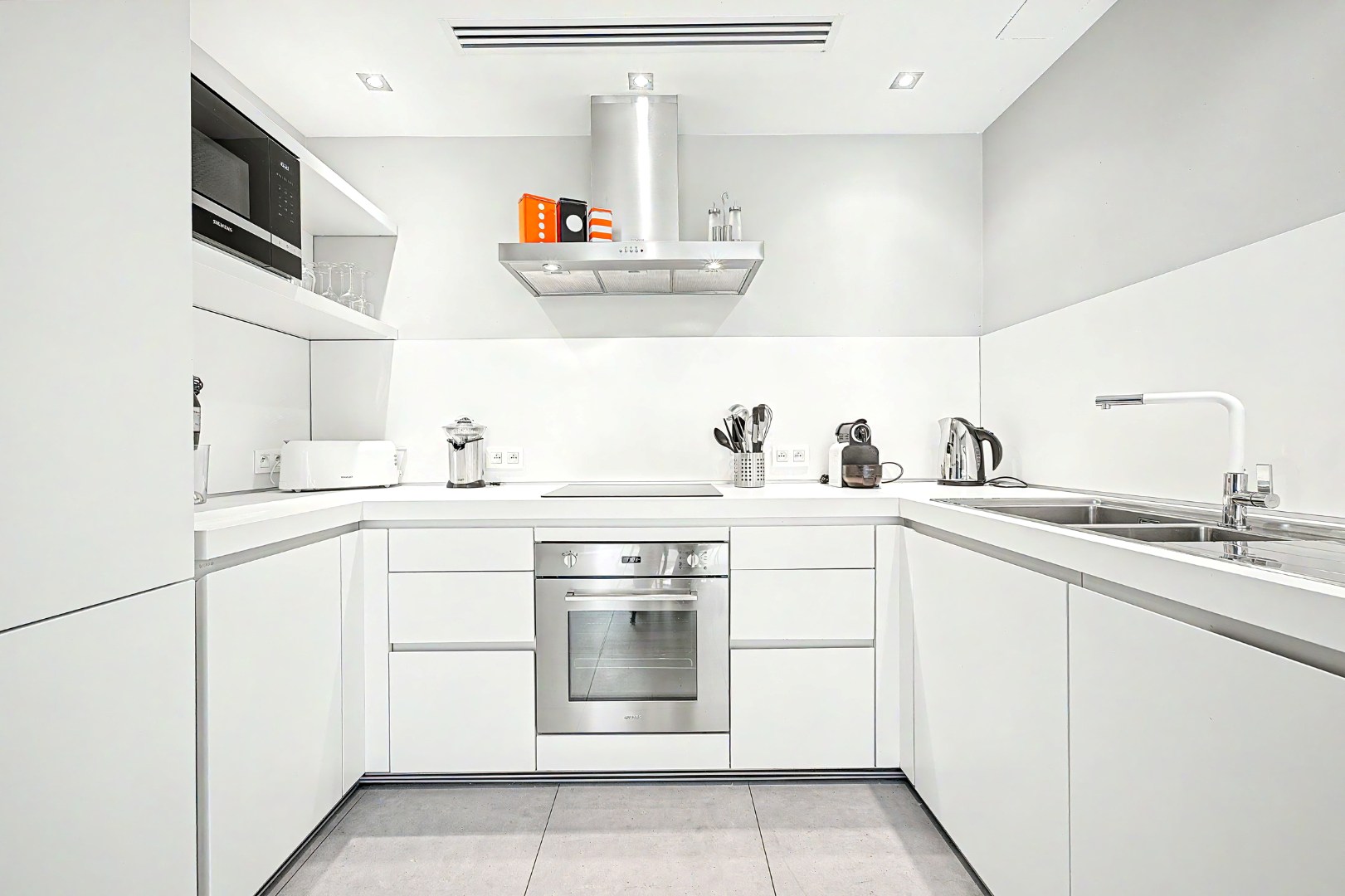 Gemeubeld appartement met terras nabij Chatelain - foto 4