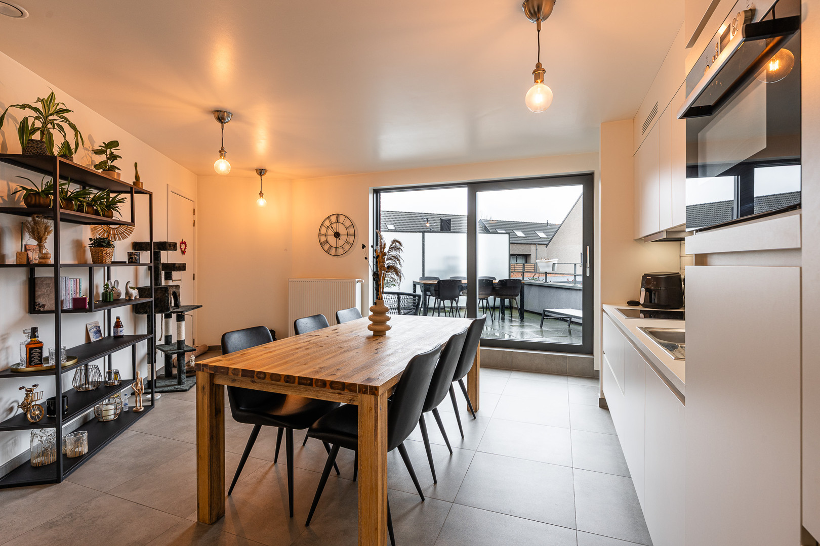 Appartement met twee slaapkamers en terras - foto 2