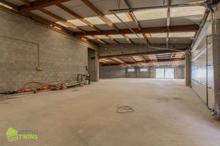 Commercial for sale in Zele