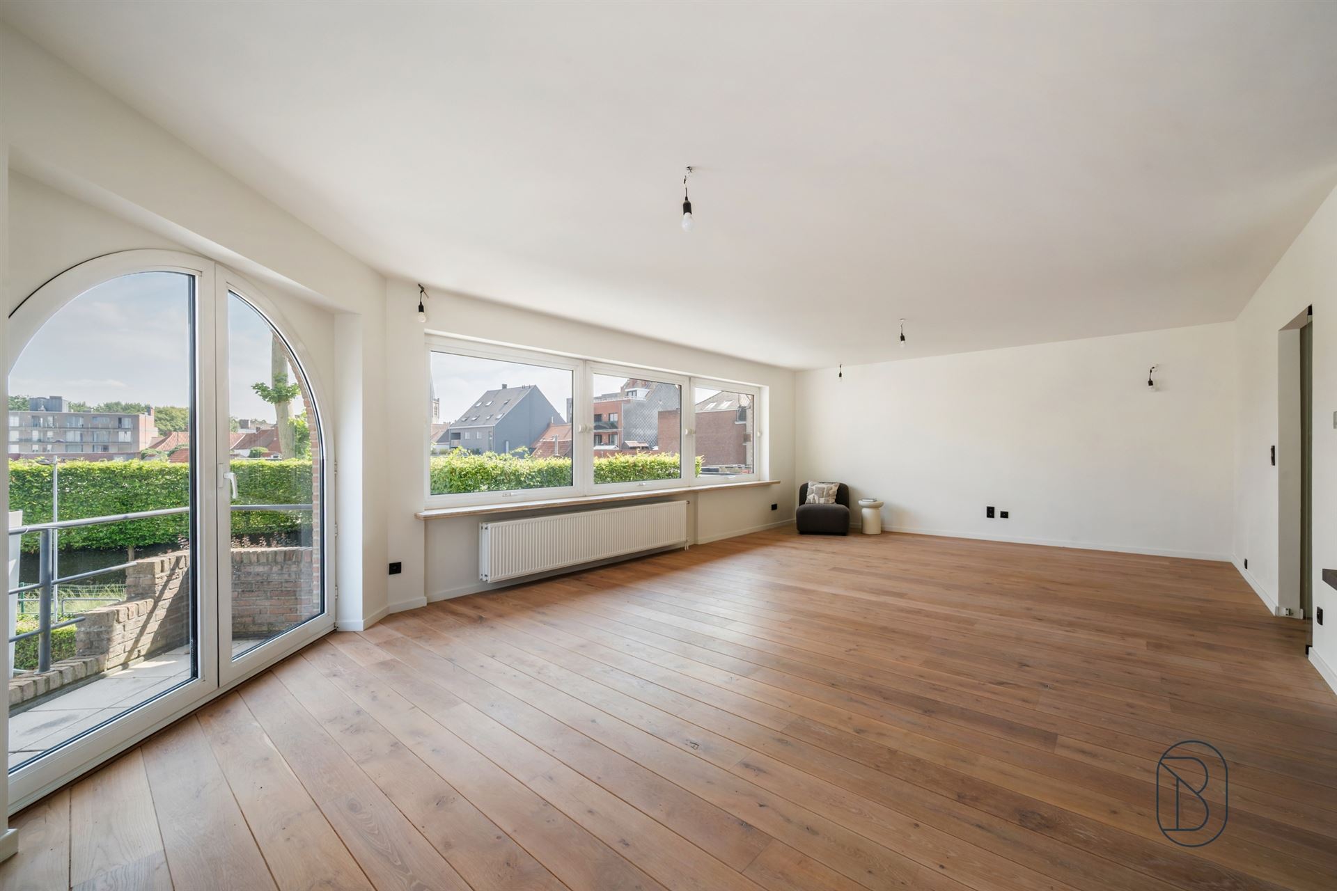 Stijlvol gerenoveerd appartement in het centrum! - foto 4