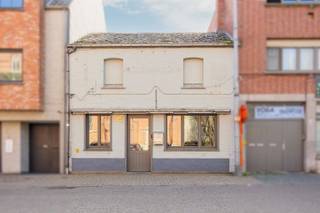 Voormalige horecazaak, in het hartje van Herenthout.Ben je op zoek naar een gunstig gelegen commerciële ruimte? In het centrum van Herenthout...