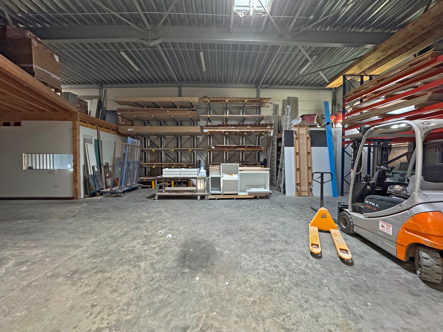 Te Koop: KMO-unit van 545m² met kantoorruimte te Willebroek + Mogelijkheid tot Overname Machines - foto 5