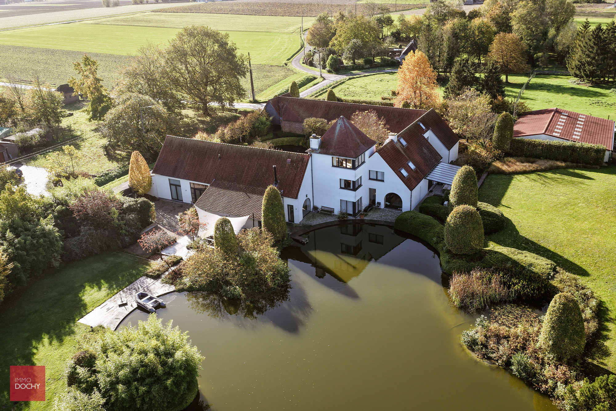 Zeer rustig gelegen vierkantshoeve met vergunde volumes - foto 1