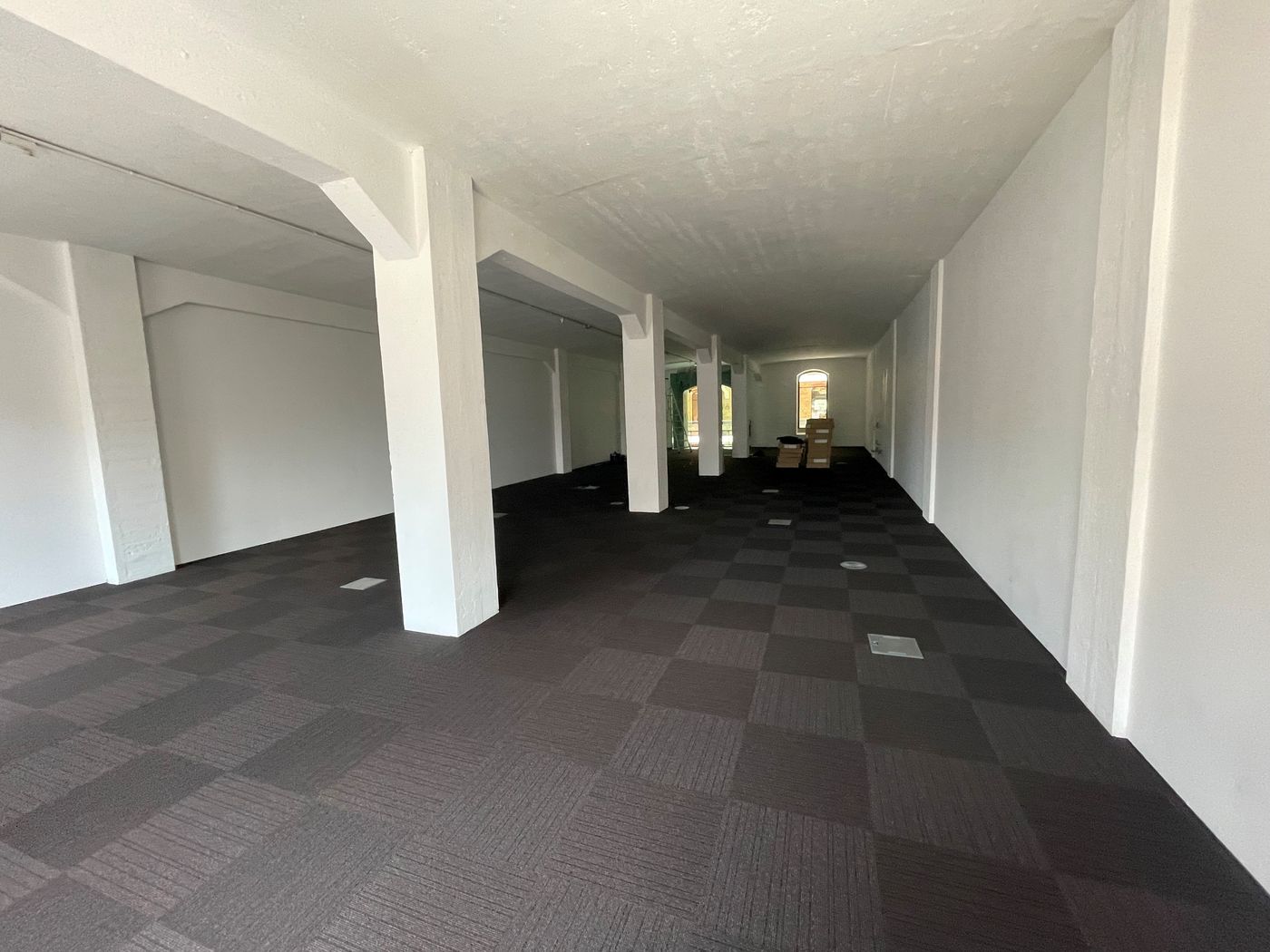 Authentieke kantoorruimte van 861 m² in het centrum van Brussel - foto 2