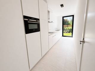 Ben je op zoek naar een luxueus afgewerkt en ruim appartement, in een residentie met architecturale uitstraling? Dan is dit gelijkvloers 2...