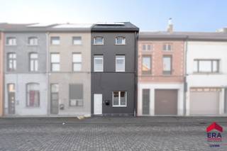 [[ DIT PAND NEEMT DEEL AAN DE ERA OPEN HUIZEN DAG OP 14/3 VAN 16:00 TOT 17:00 ]]Ben je op zoek naar een gerenoveerde woning met vier slaapkamers en...