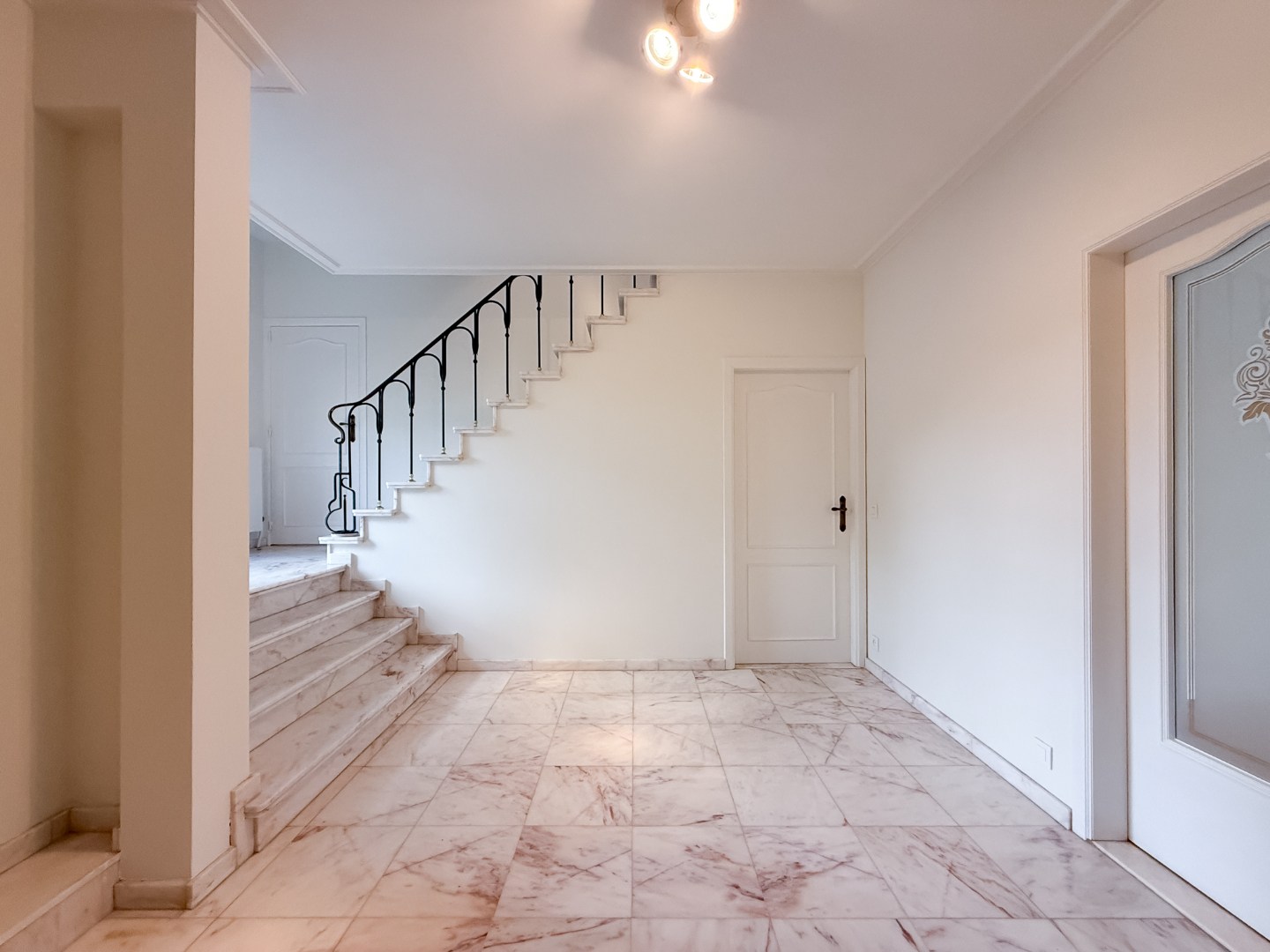 House for rent in Knokke-Heist with 4 bedrooms - photo 2