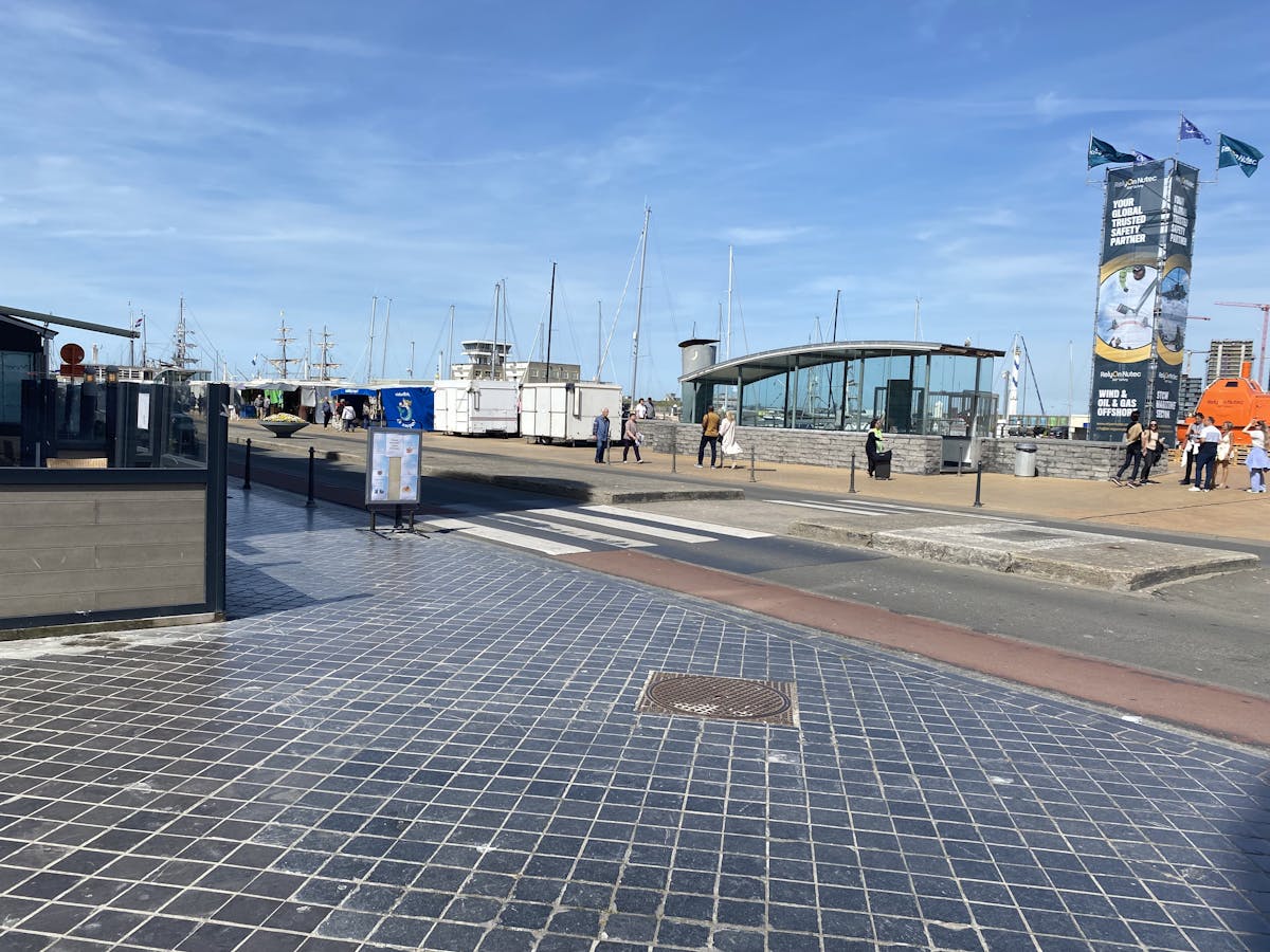 Centrally located garage box for rent in the middle of Ostend - photo 3