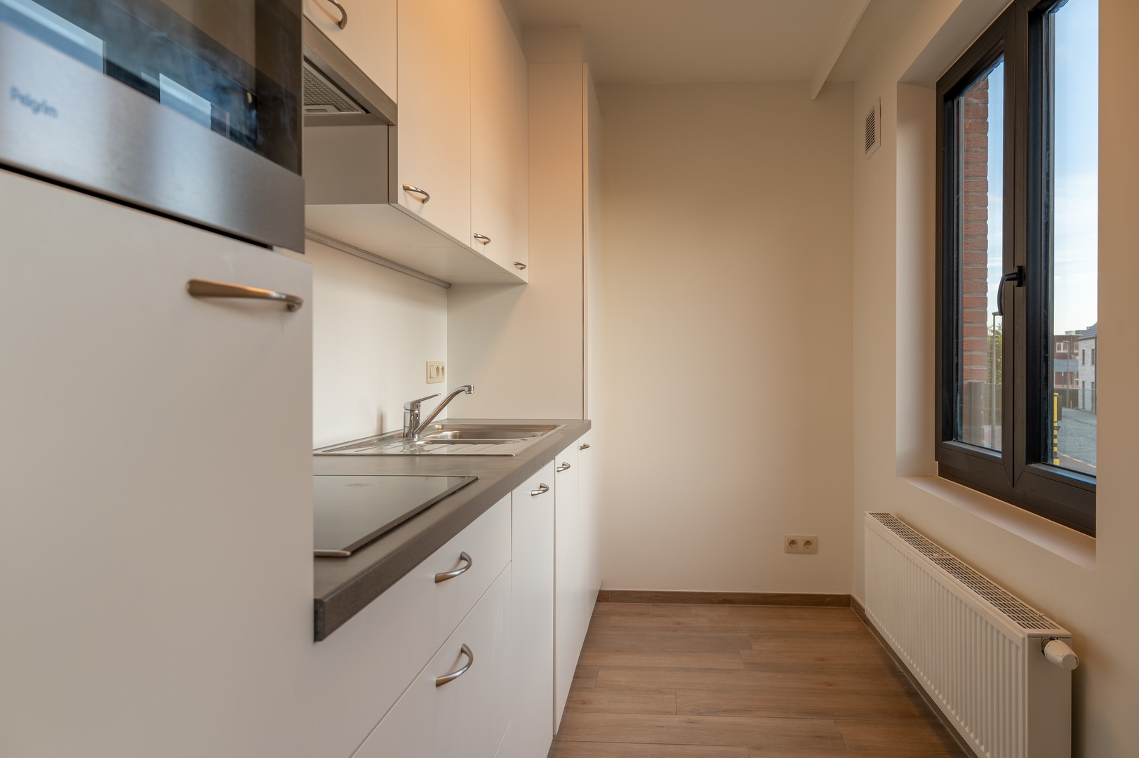 Modern twee slaapkamer appartement - foto 3