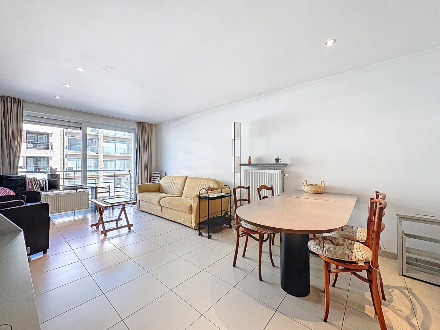 Appartement in het centrum van Sint-Idesbald. - photo 1