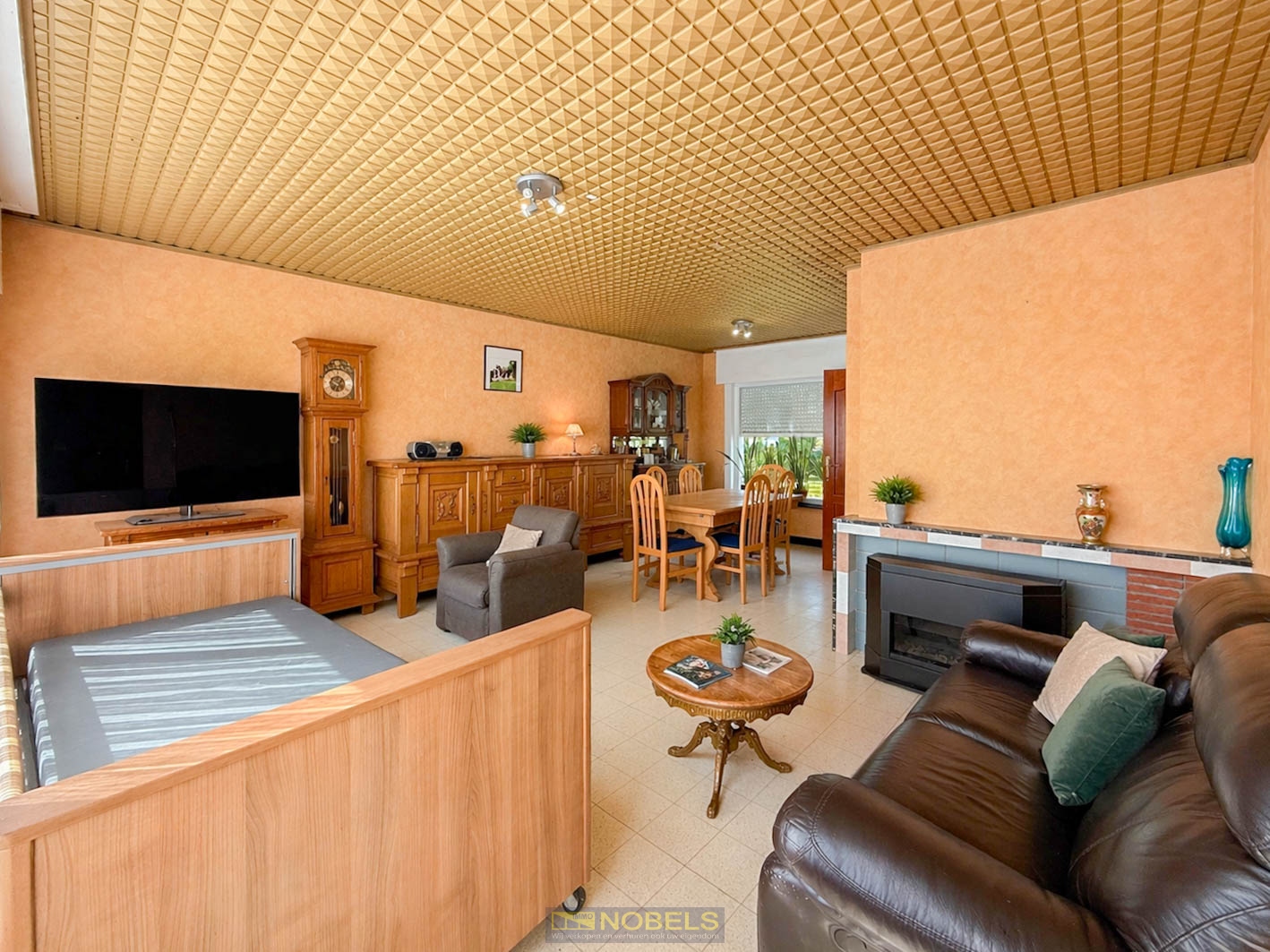 Te koop, te renoveren halfopen bebouwing met tuin en garage - foto 4