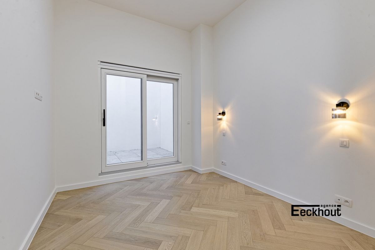 Luxe-appartement op het gelijkvloers met 2 slaapkamers en terras! - foto 4