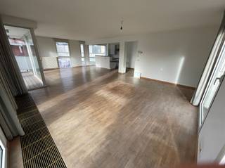 Vivre dans le cœur battant d'Audenarde ?Cet appartement lumineux, prêt à être emménagé, donne sur l'histoire emblématique du cyclisme à côté du...