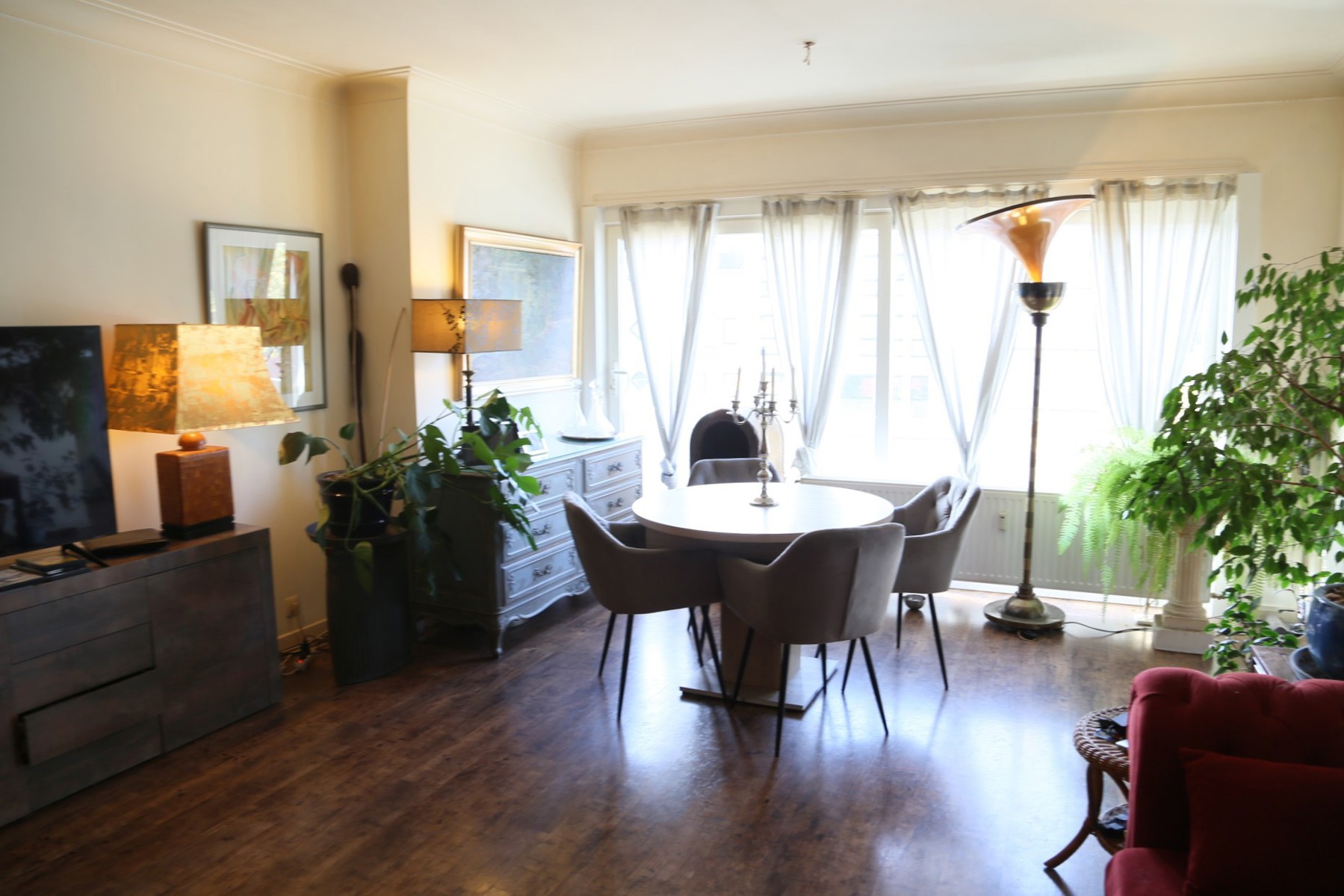 Licht appartement met 2 terrassen op centrale locatie. - foto 2