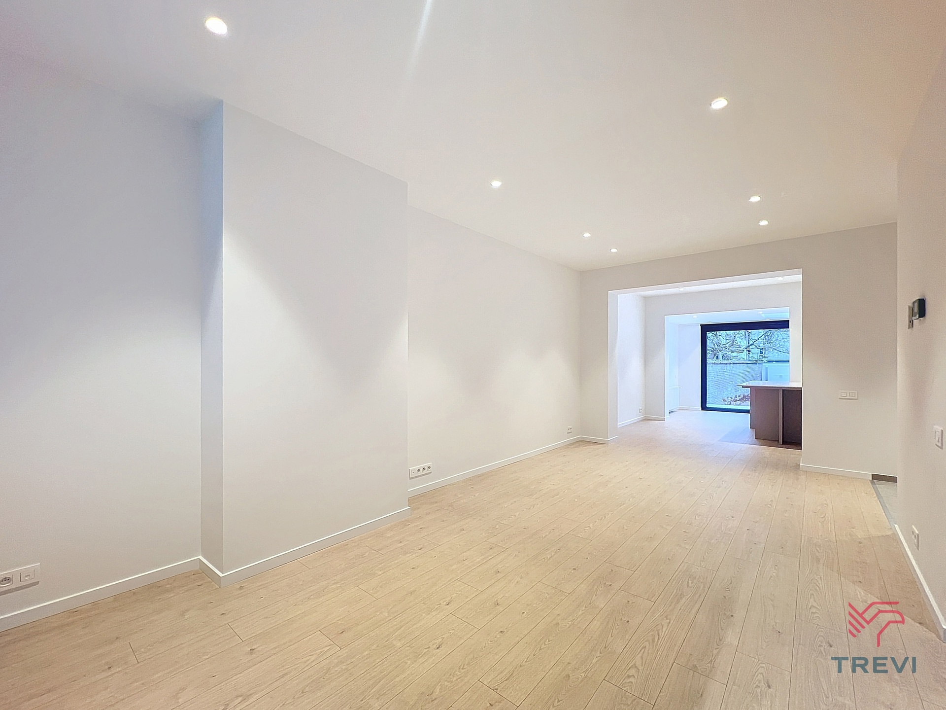 House for rent in Ixelles with 5 bedrooms - photo 2