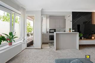 Instapklaar appartement in het hart van de stad recent gerenoveerd !Op zoek naar een stijlvol, instapklaar appartement op een centrale ligging? Dan...