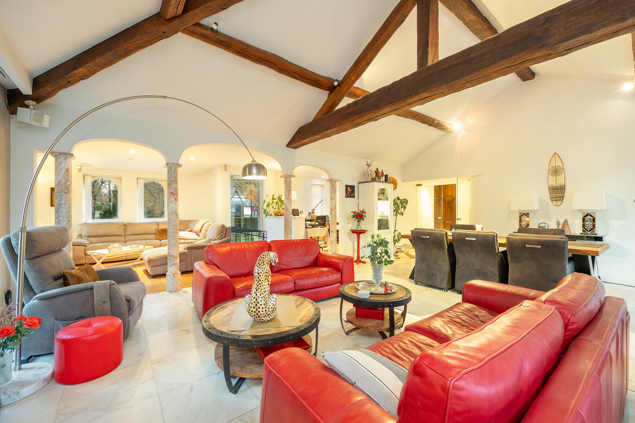 Spaanse villa met 3 slaapkamers en bureau op 2874 m² - foto 2