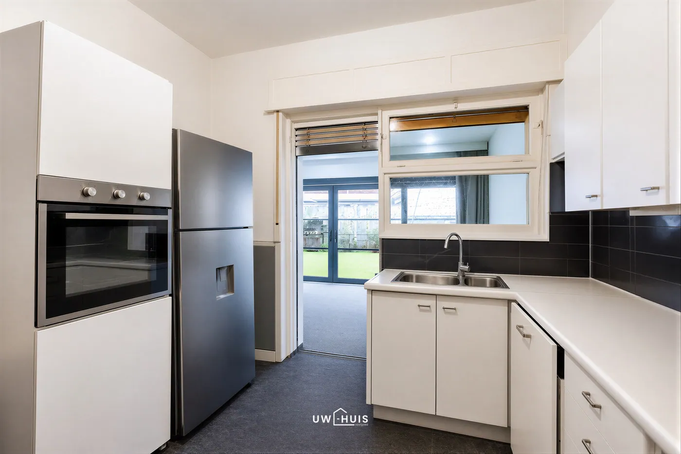 RUIME WONING MET 4 SLAAPKAMERS, GARAGE EN OPRIT IN BURCHT - foto 5