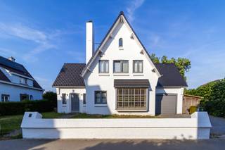 In het hart van Kortenberg bevindt zich deze charmante, vrijstaande villa met garage, rustig gelegen in een residentiële en bijzonder...