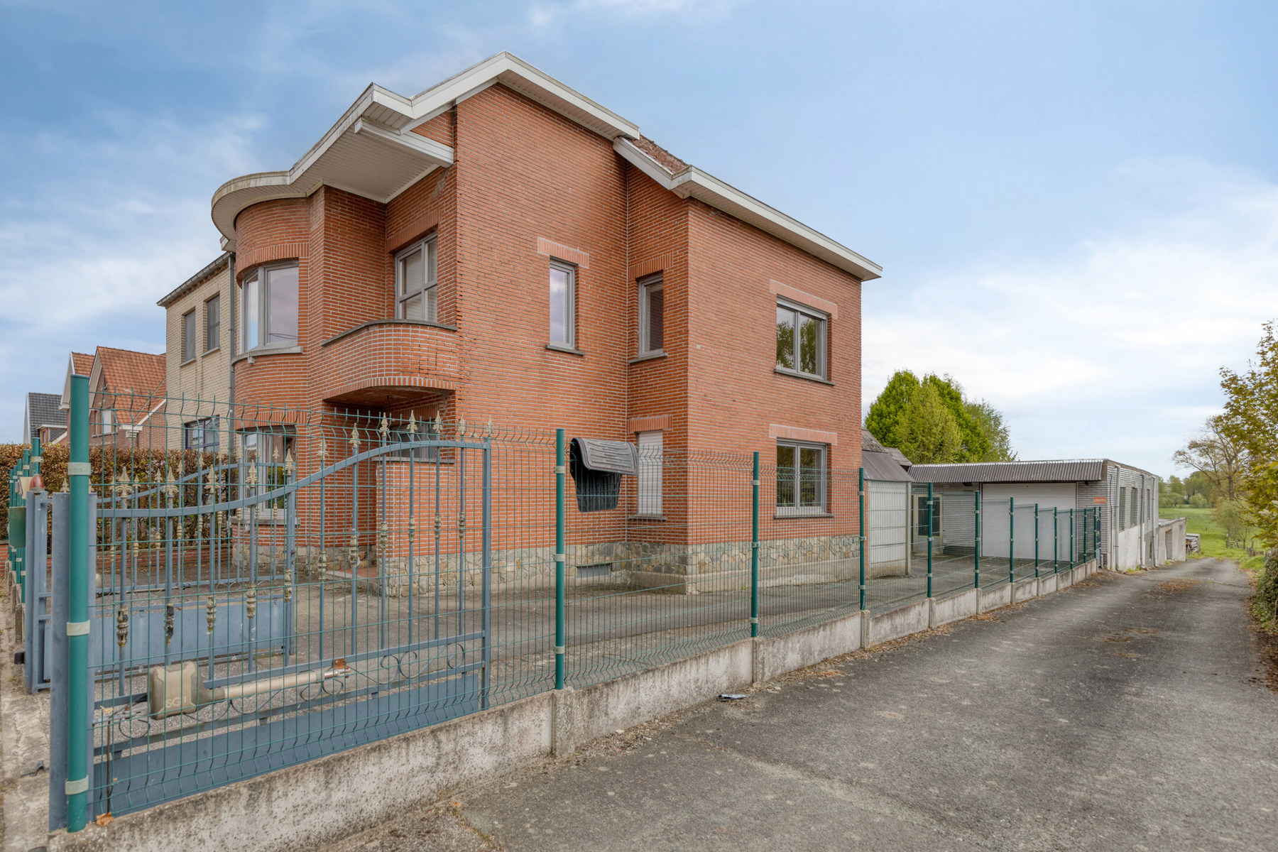 Loods van 550m2 met ruime woongelegenheid - foto 5