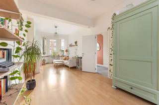 Welkom in de Joos van Den Steenelei, een zeer rustige straat in een groene, residentiële buurt op wandelafstand van het prachtige Rivierenhof...