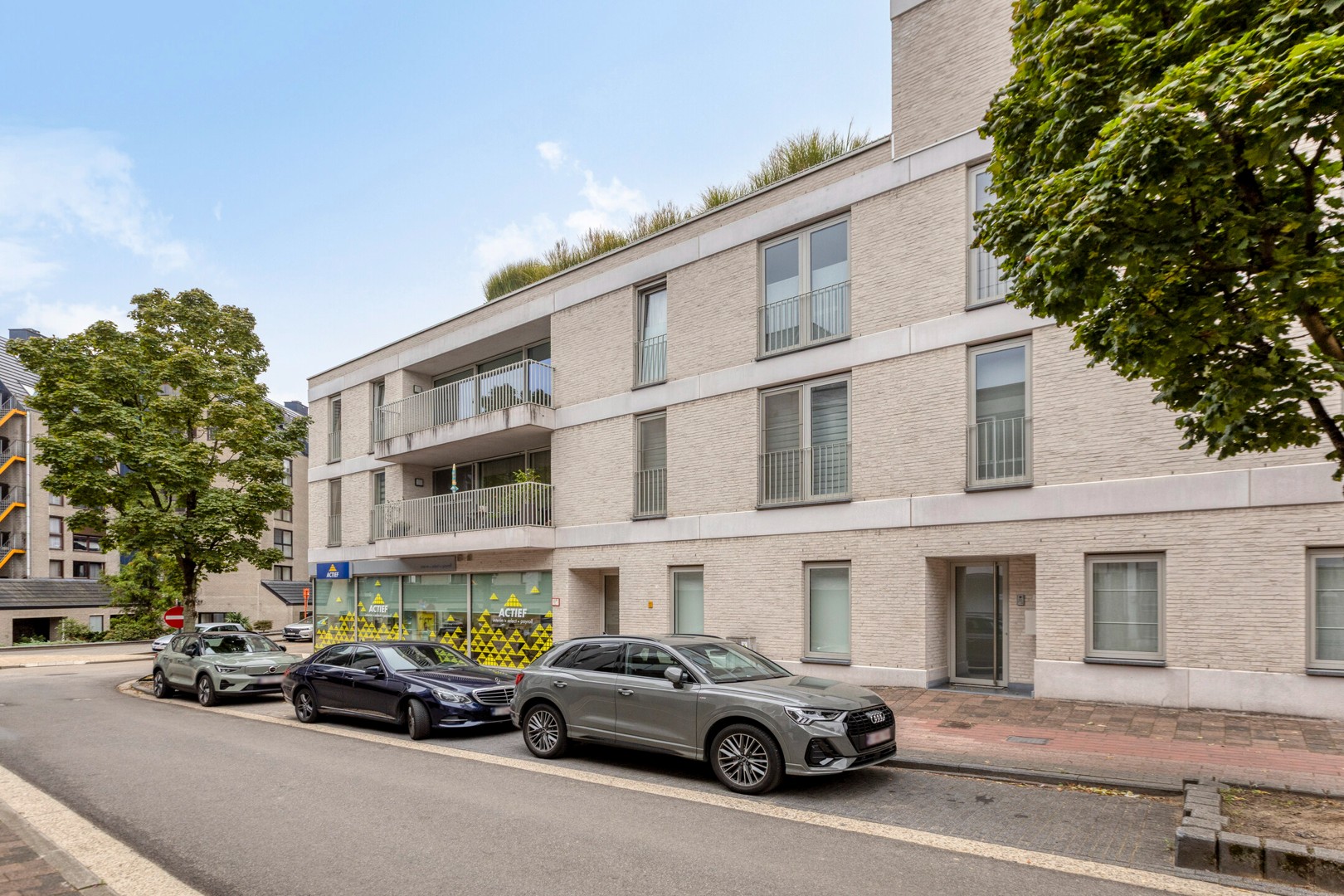 Te koop: lichtrijk appartement in hartje Genk - foto 2