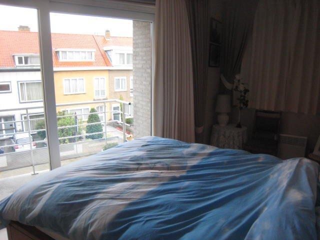 Recent 2 slaapkamerappartement met zitterras. - foto 5