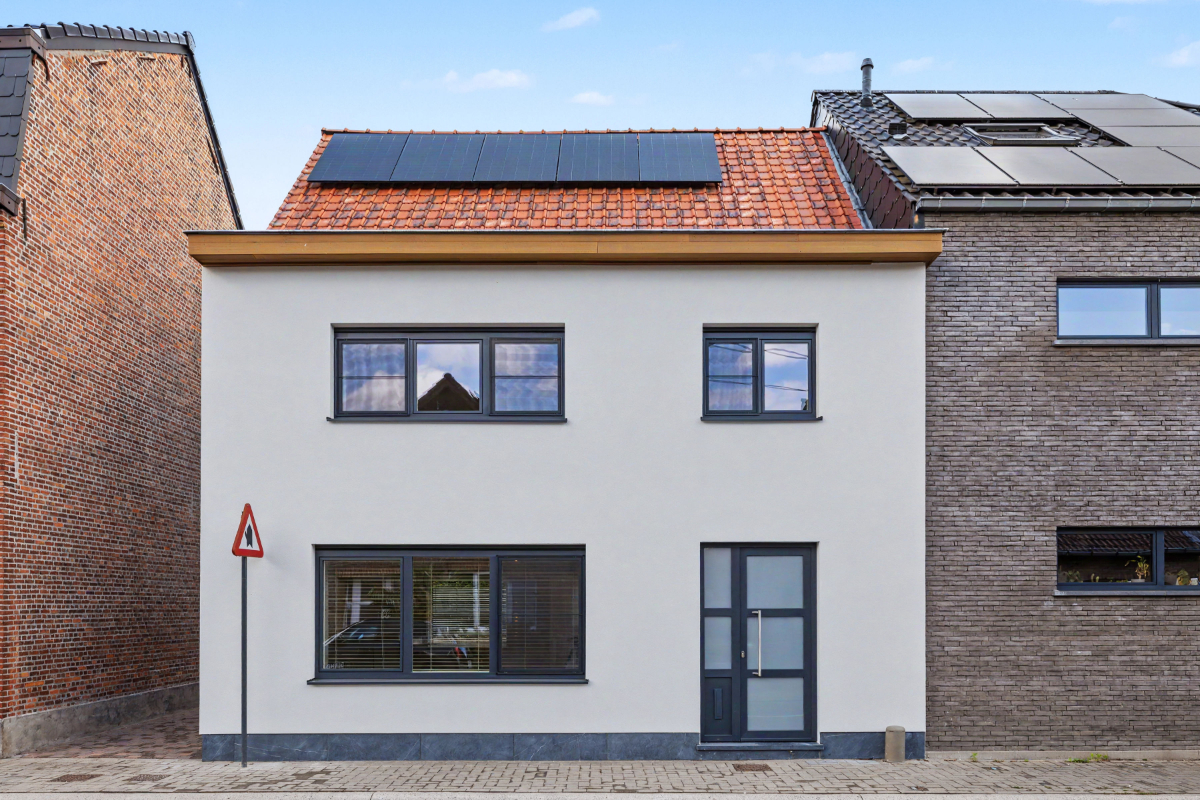 Instapklare en energiezuinige gerenoveerde woning. - photo 1