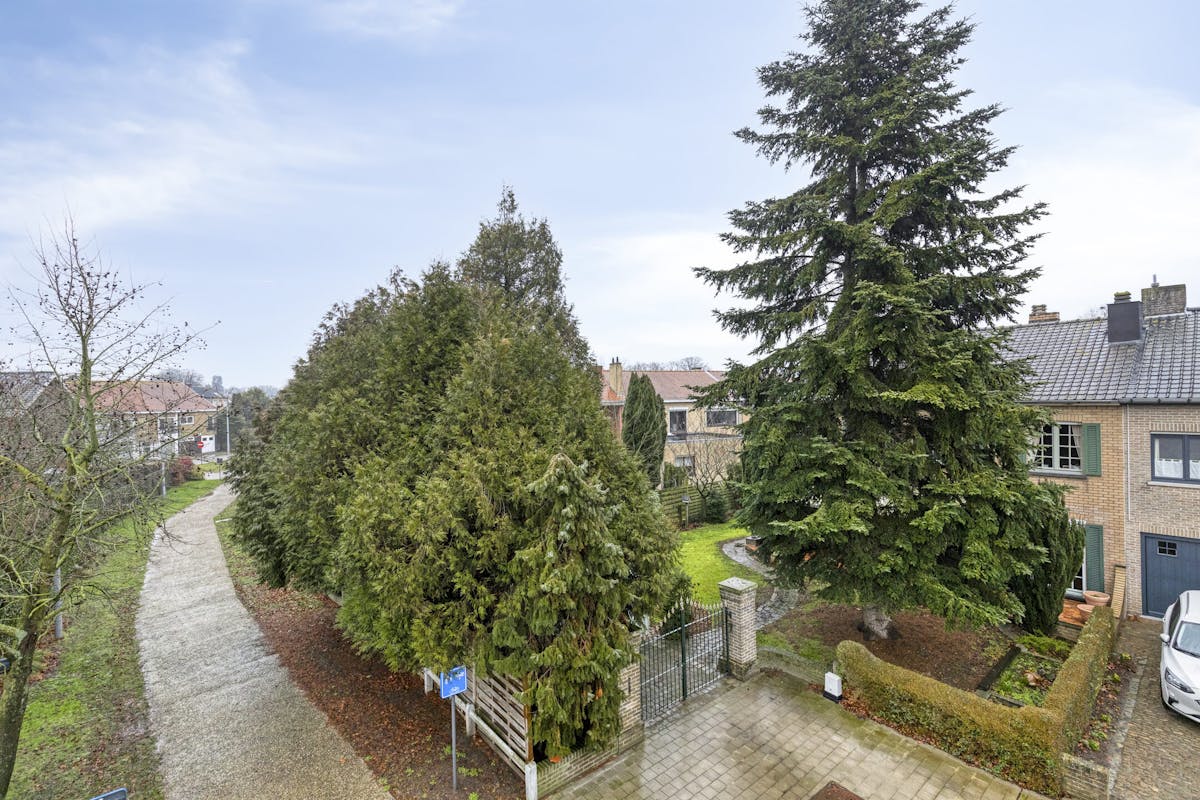 Semi-detached building (4 bedrooms) in Sint-Andries in a dead end street - photo 2
