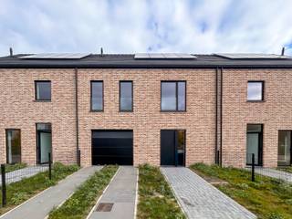 Moderne nieuwbouwwoning met 4 slaapkamers, garage en tuin in hartje Sint-Joris-Weert (EPB in opmaak)Ontdek deze energiezuinige nieuwbouwwoning...