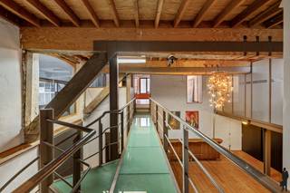 Unieke loft / creatieve ruimte in BoHoGelegen op een toplocatie in het hart van Borgerhout, biedt deze uiterst bijzondere loft op de Kattenberg 122...