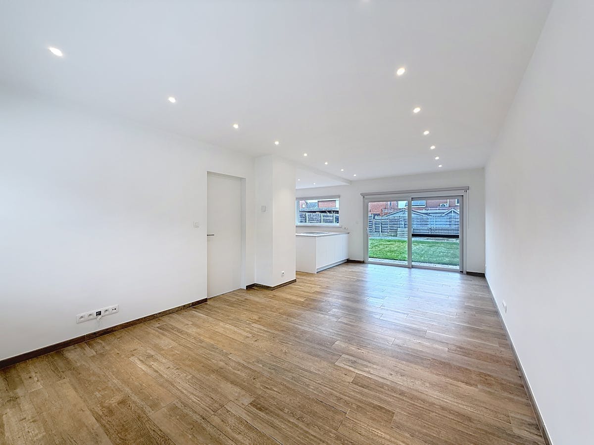 Ready to move in home in the heart of Zingem - photo 4