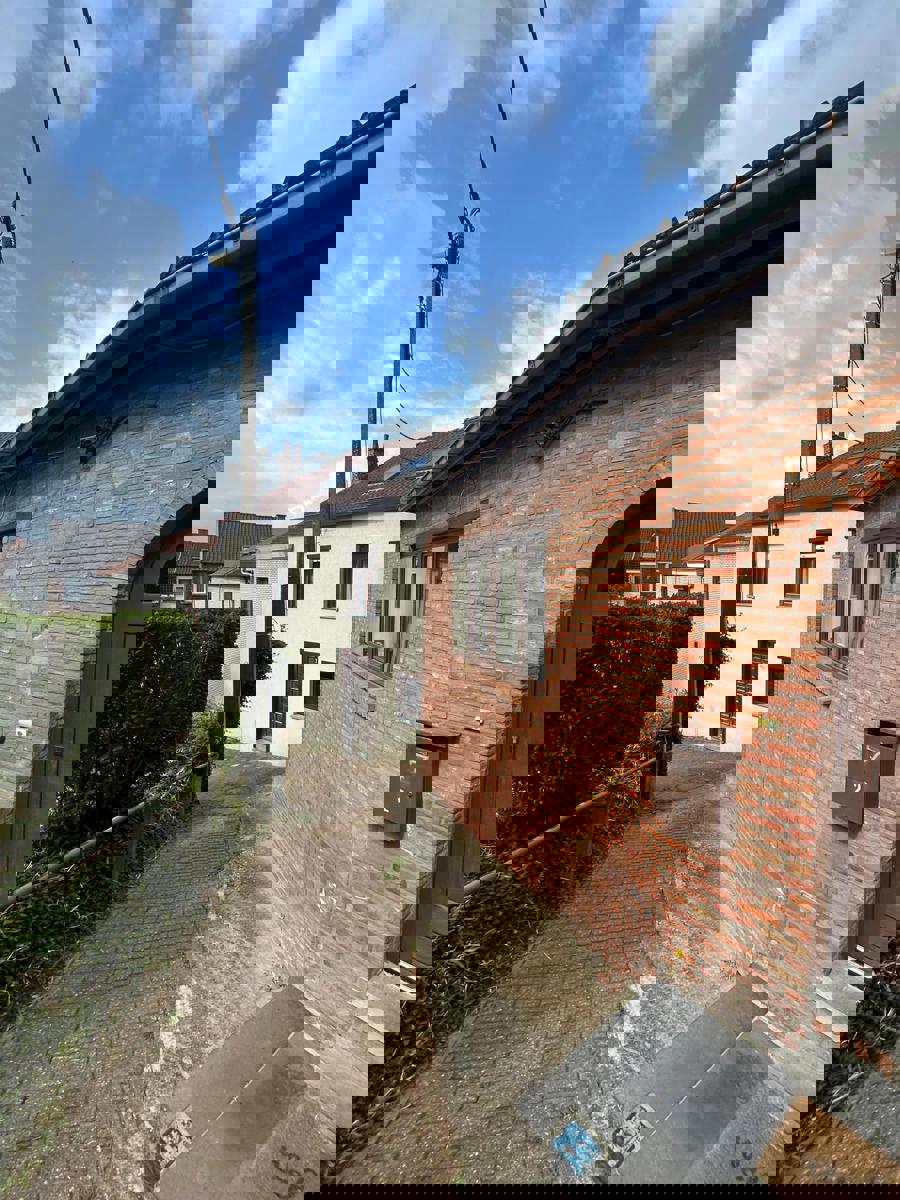 Ruime woning met renovatie - foto 1