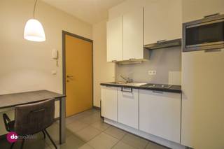 Studio moderne et meublé, convient à deux personnes, dans le centre de Louvain Ce studio est situé sur la Bondgenotenlaan et est entièrement meublé...