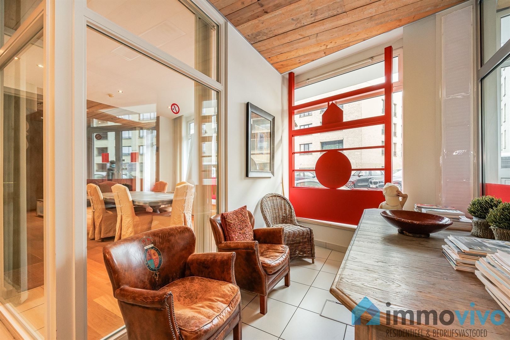 Handelsgelijkvloers 255 m² + kelder 120 m² - foto 5