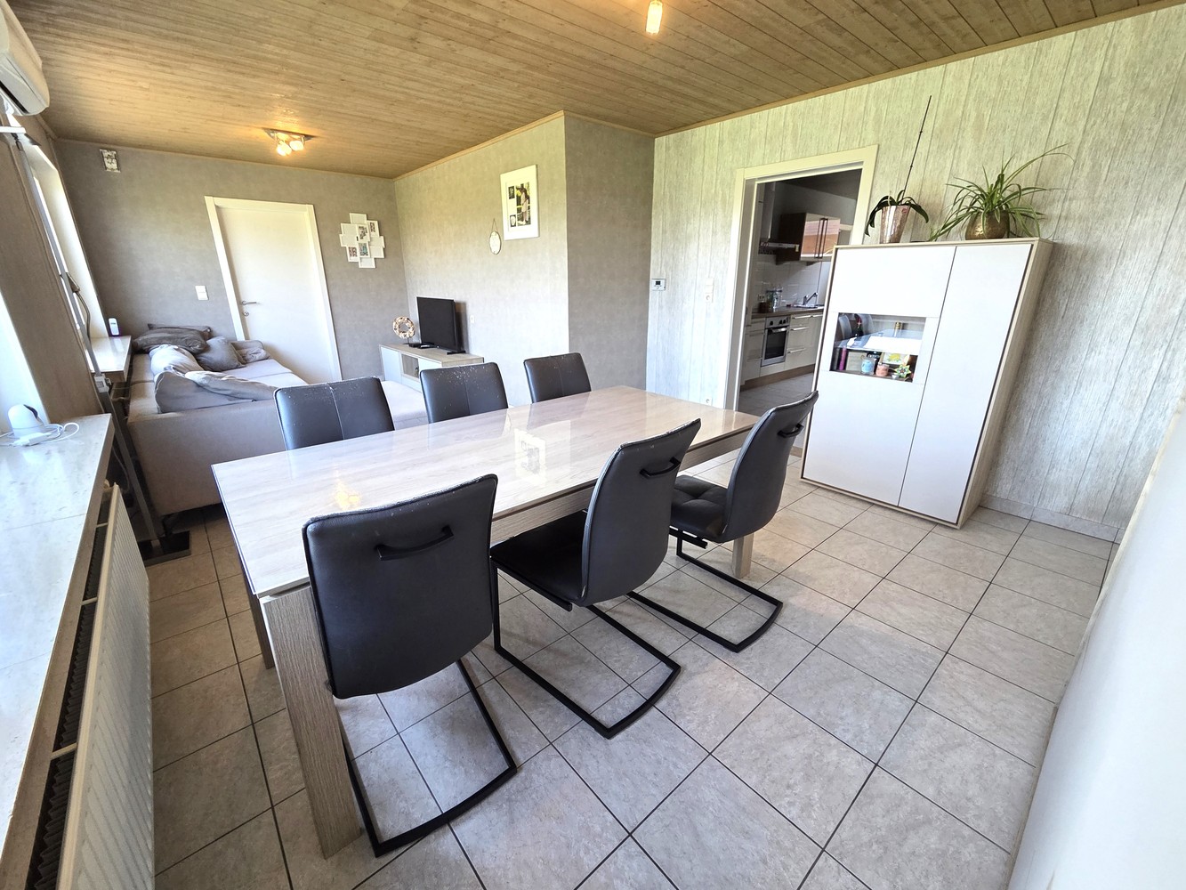 Zeer rustig gelegen laagbouwwoning, 3 slaapkamers, instapklaar op een perceel van 790m² - foto 5