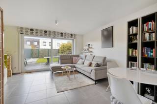 Instapklare halfopen woning met drie slaapkamers te koop in Beveren-LeieDit is een gezellige, energiezuinige en instapklare woning, gelegen in het...