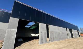 KMO-units te koop, ideaal gelegen aan de N42 in Herzele, centraal gelegen tussen Wetteren & Geraardsbergen. De units, dewelke moduleerbaar...