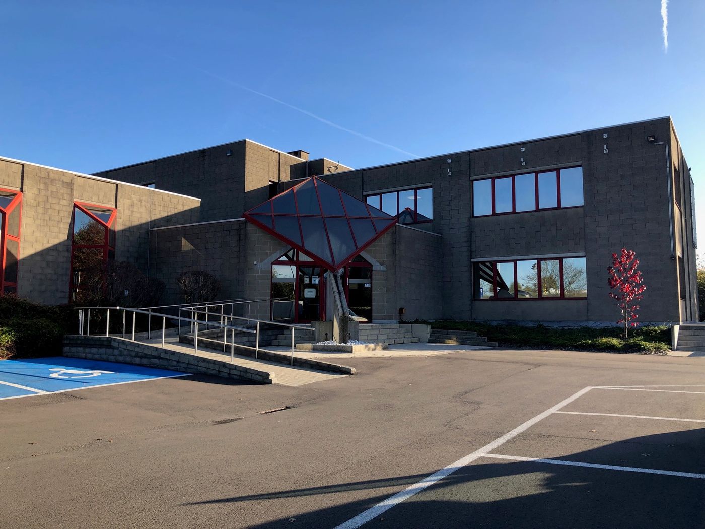 Kantoren met uitstekende ligging - foto 1