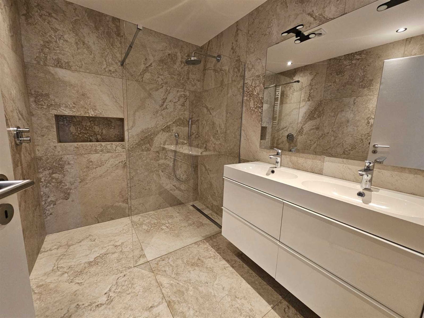 Appartement à vendre à Berchem avec 2 chambres - photo 5