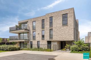 In een recent gebouw uit 2023 bieden wij dit prachtig afgewerkt penthouse aan, gelegen in een rustige, groene wijk en toch op korte afstand van...