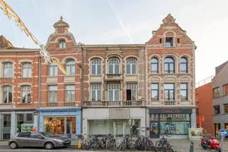 PROPRIÉTÉ DE RENDEMENT AVEC POTENTIEL DE RÉNOVATION AU CENTRE DE LIER...