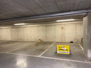 Ondergrondse autostaanplaatsen in hartje GeelIn Residentie Brigandshof bieden we ondergrondse autostaanplaatsen te huur aan.Ideaal voor wie woont of...