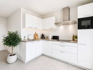 Modern en luxueus nieuwbouwappartement met twee slaapkamers (ca. 75 m²), ideaal gelegen nabij Park Spoor Noord. Het hoge schuifraam zorgt voor...