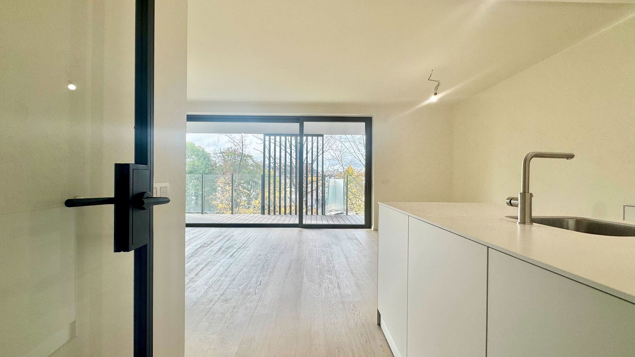 Apartment for rent in Uccle with 1 bedroom - photo 2