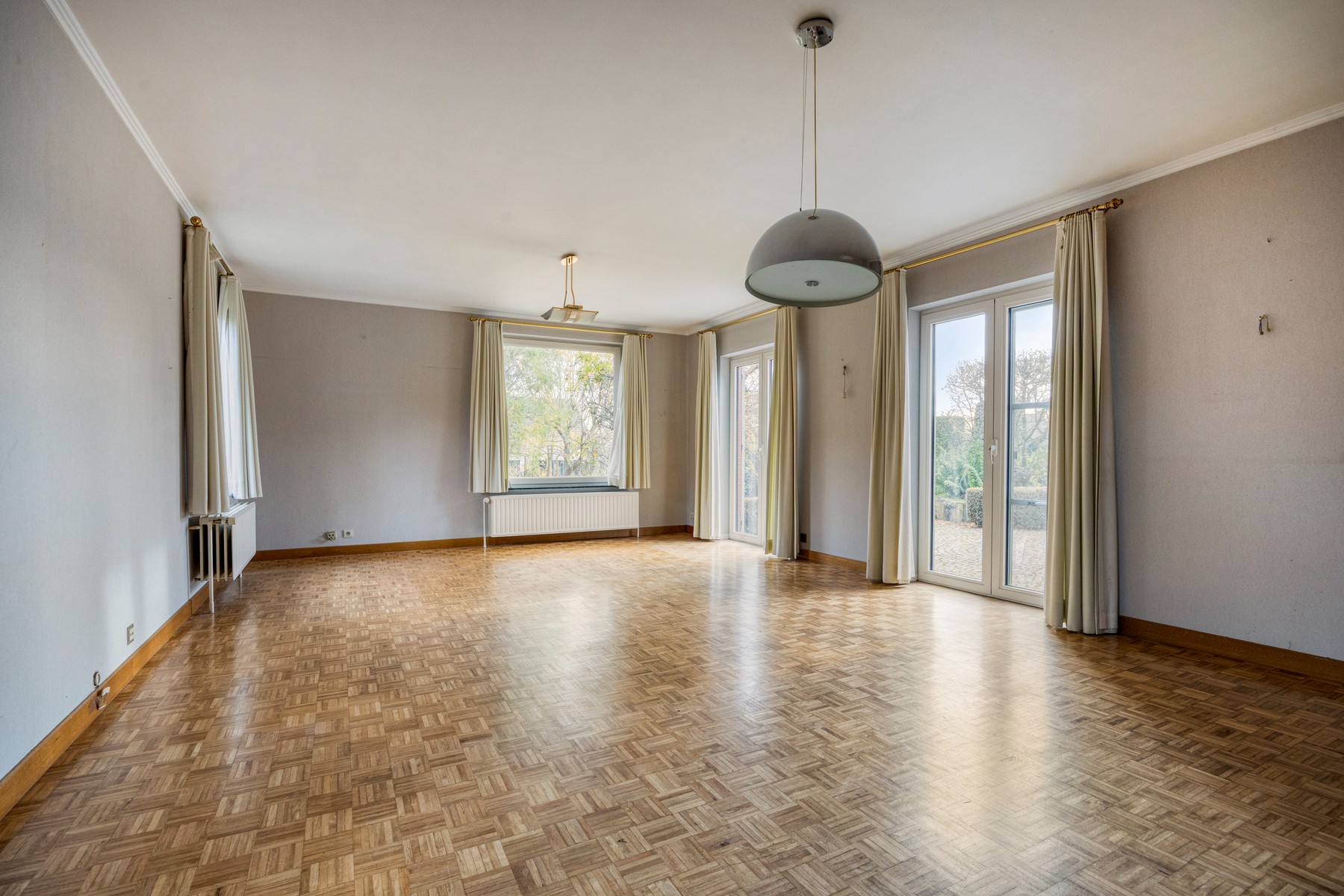 Gezinswoning met 6 slaapkamers op een perceel van 12a - foto 5