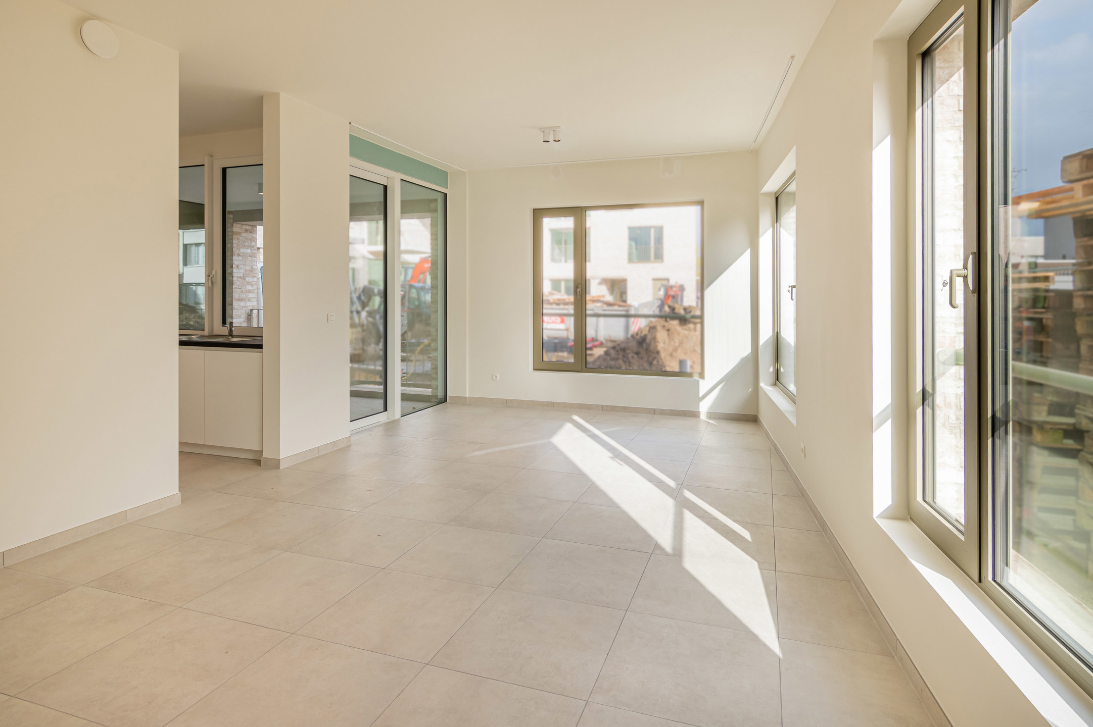 Gelijkvloersappartement met 2 slaapkamers - foto 2