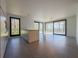 Dit EXLUSIEF APPARTEMENT is te vinden in een PRACHTIG APPARTEMENTSCOMPLEX, nabij het KLUISBOS. De combinatie KWALITEITSVOLLE MATERIALEN en...