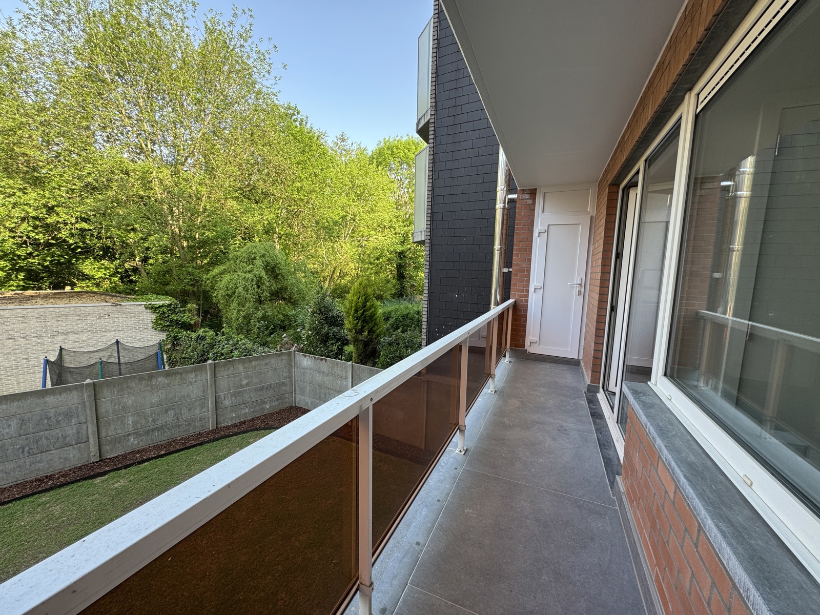 Vernieuwd appartement met 1 slaapkamer en terras - foto 5